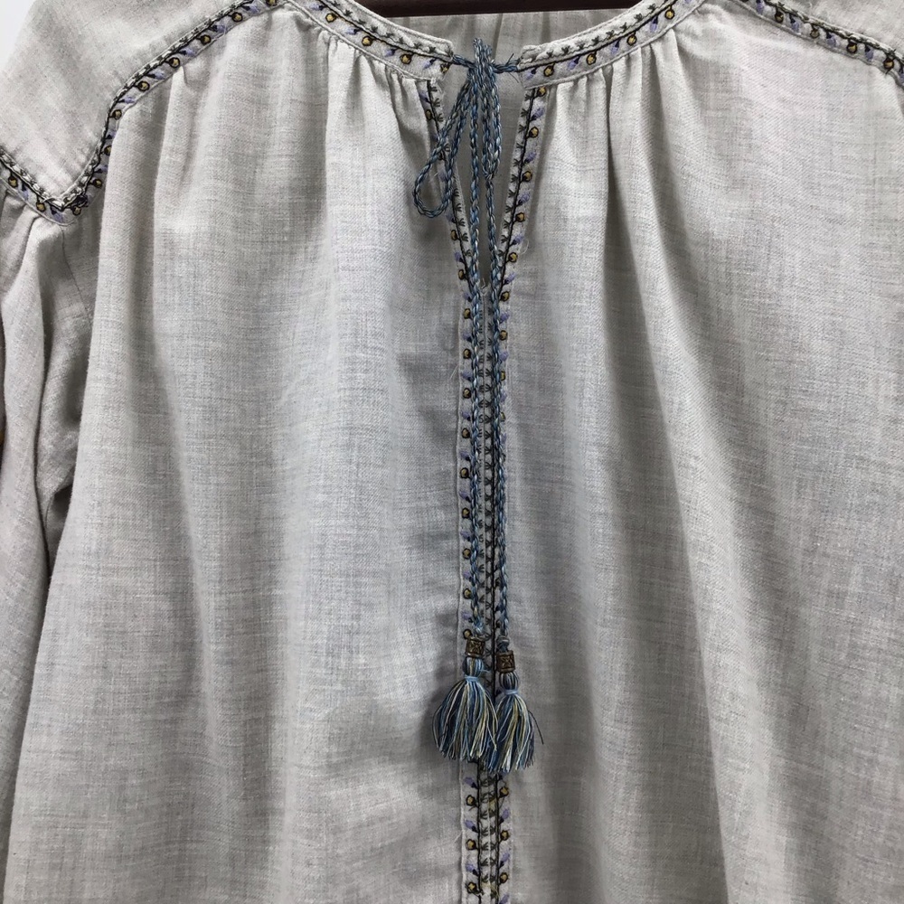 Max Studio Light Gray Embroidered Peasant Boho Blouse - Picture 5 of 11